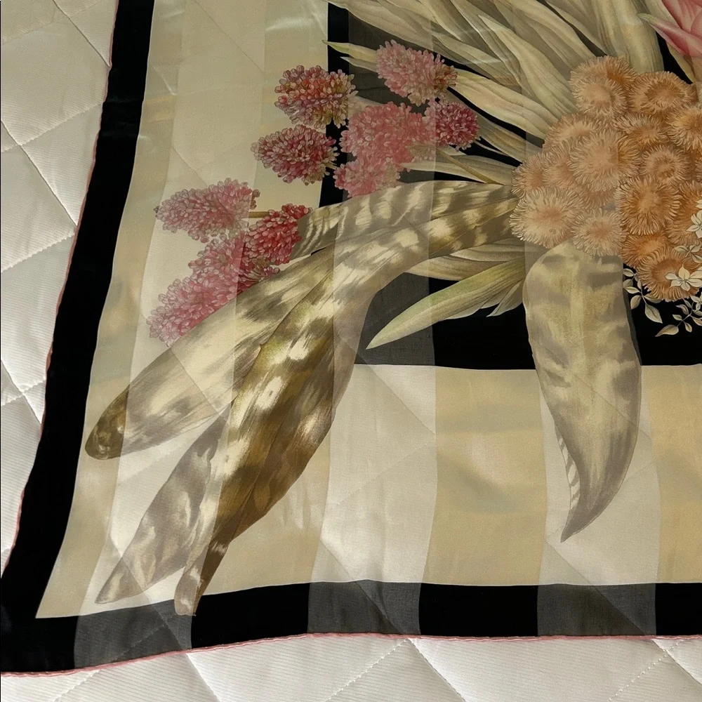 Vintage Valentino Scarf - Picture 4 of 13
